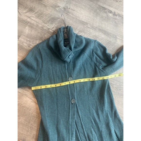 Woolrich Green Cardigan Sweater Womens Petite Medium Unique 3 Button Closure. - Picture 11 of 13